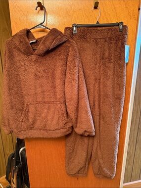 Love Poem Cozy Plush Hooded Set - Brown